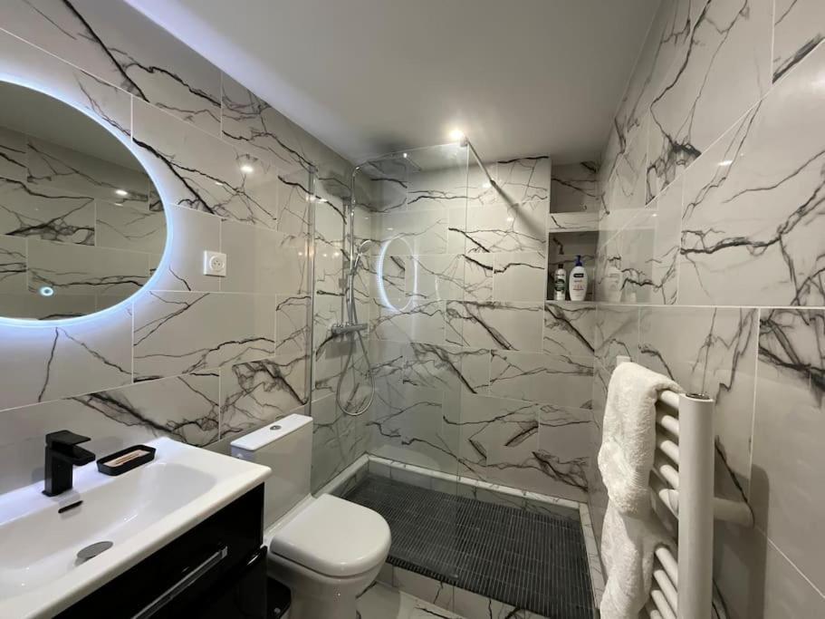 Ks Paris Studio Appart Near Station Gare Du Nord And Gare De L Est Luaran gambar